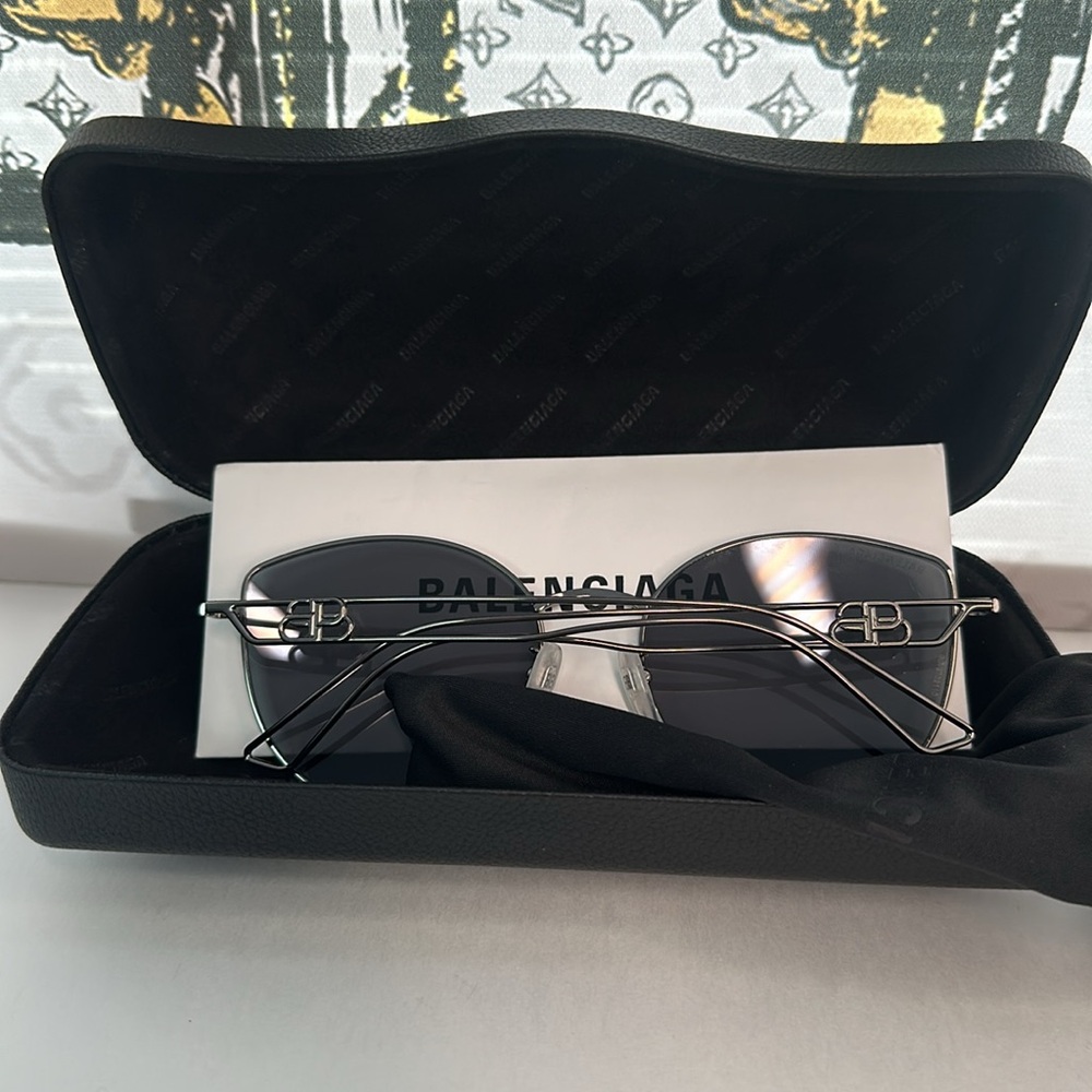 New Authentic Balenciaga™ BB0059SK 003 57 - Ruthenium - Picture 14 of 17
